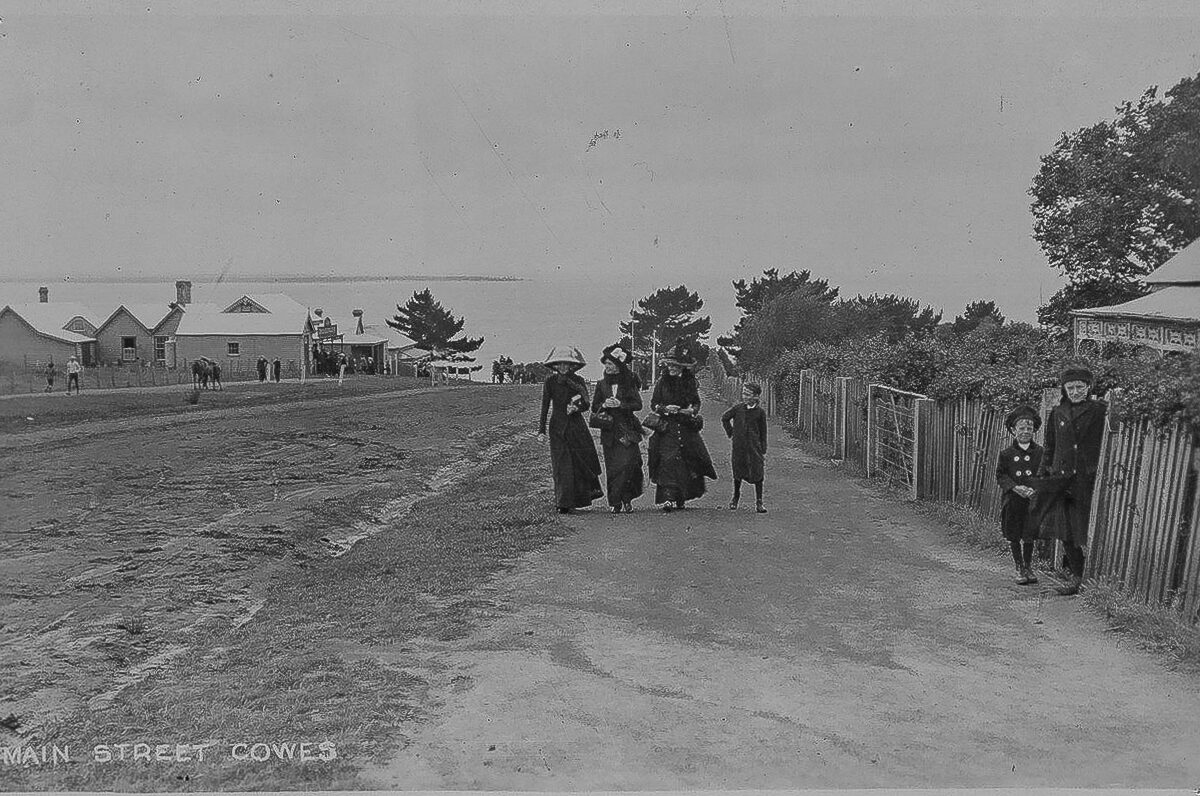 Six people in Main Road Cowes